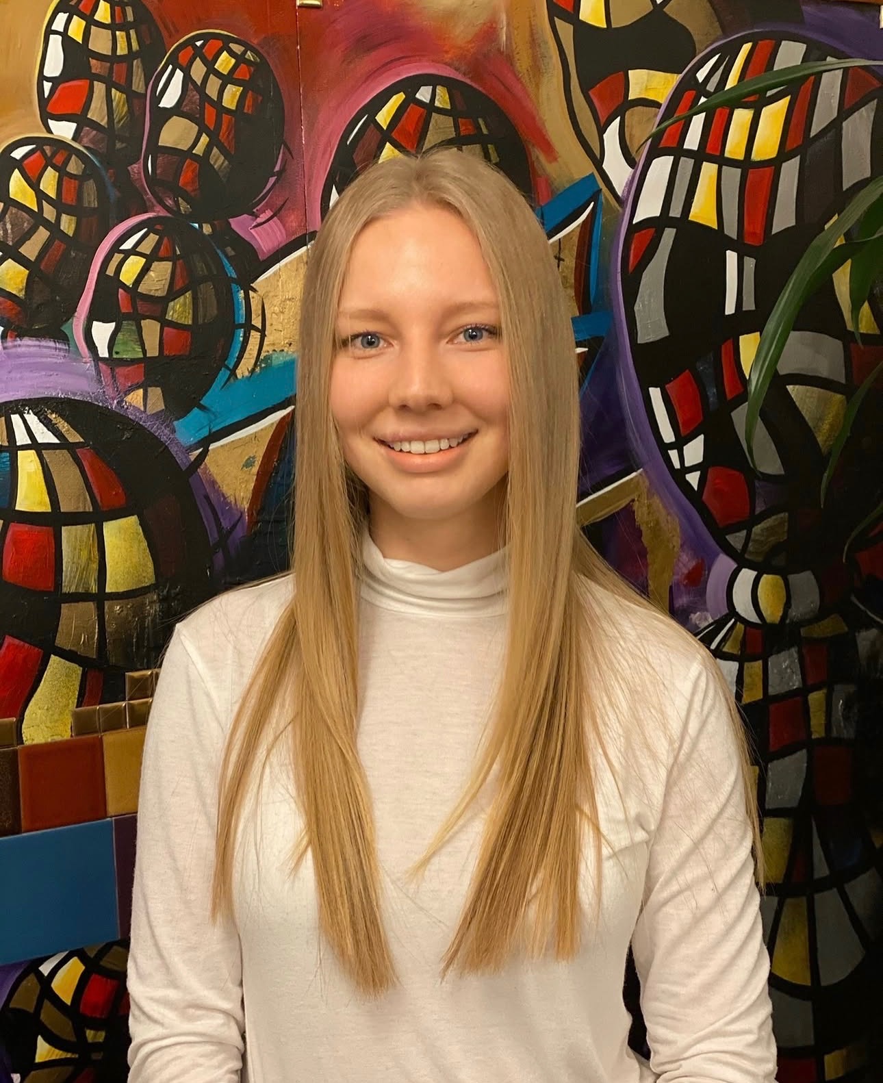 Clean, luminous blonde by Olena at Blond Transformation